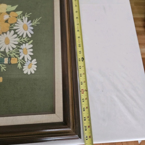 Vintage Picnic Floral Fruit Daisy Needlepoint Crewel MCM Completed Wall Unframed - Picture 10 of 10